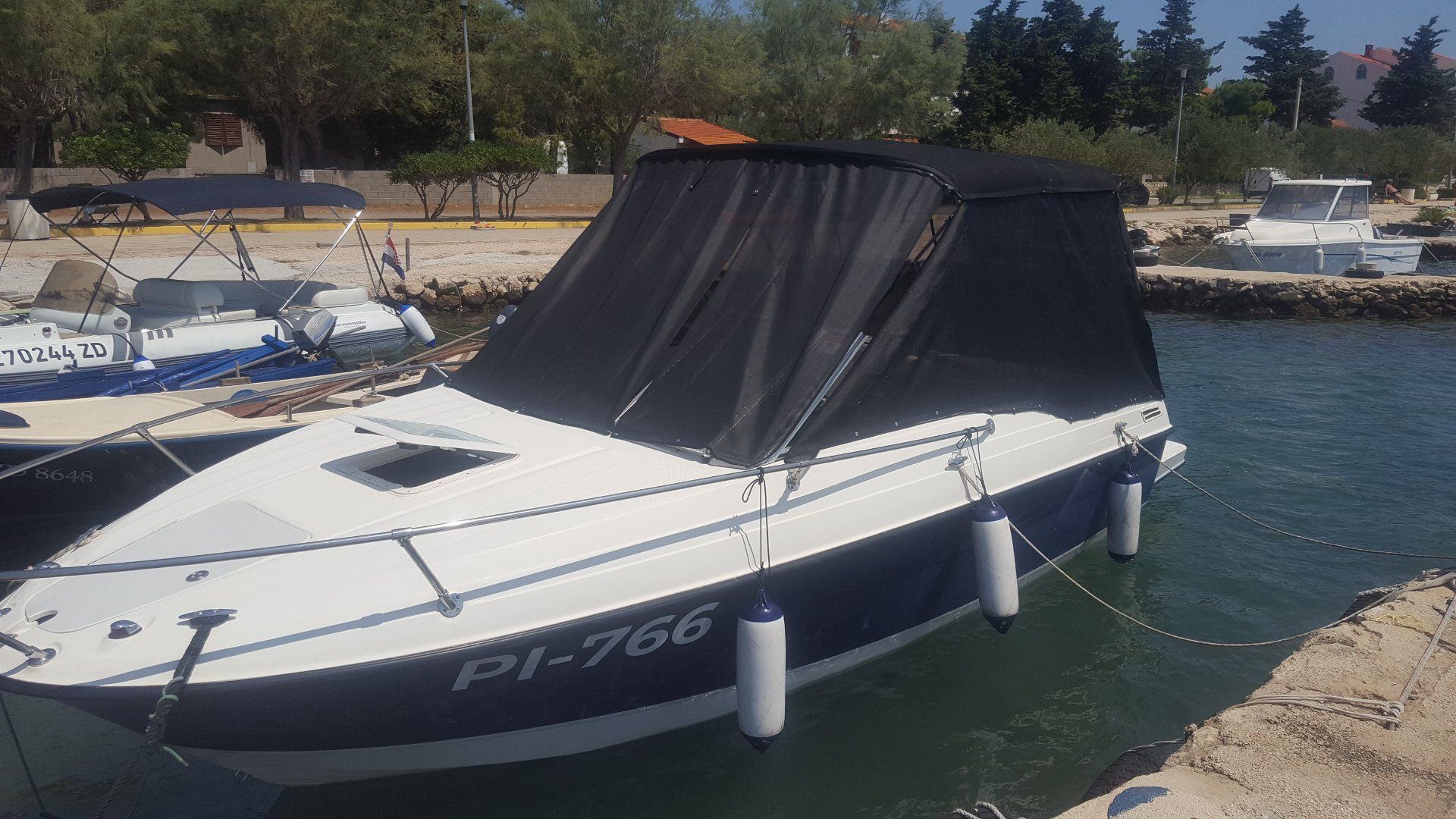 Bayliner Discovery - 2007 - for sale: 22000.-EUR