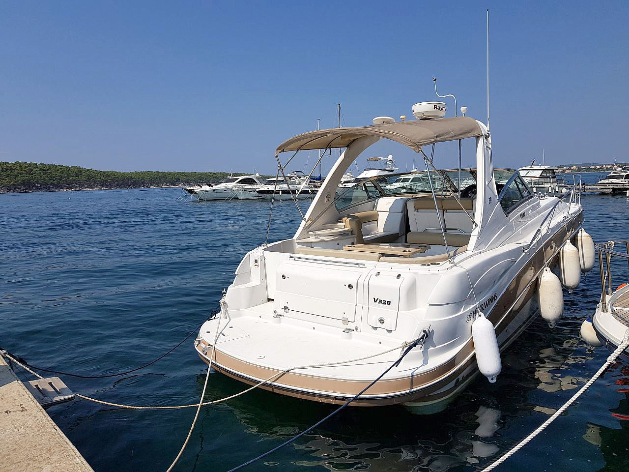 Four Winns V338 - 2009 - for sale: 89000.-EUR
