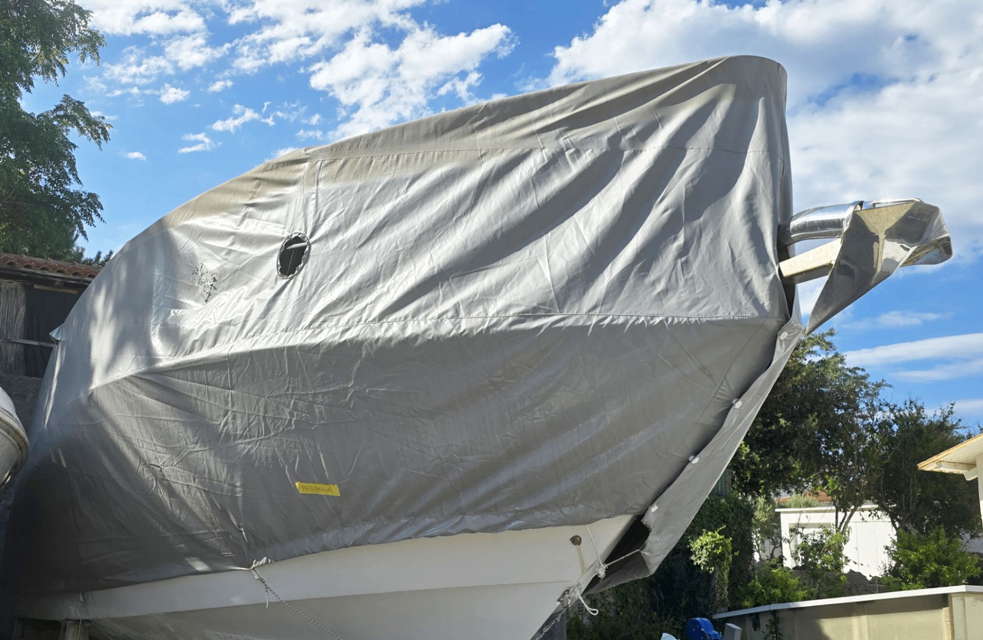 Four Winns V338 - 2009 - for sale: 89000.-EUR