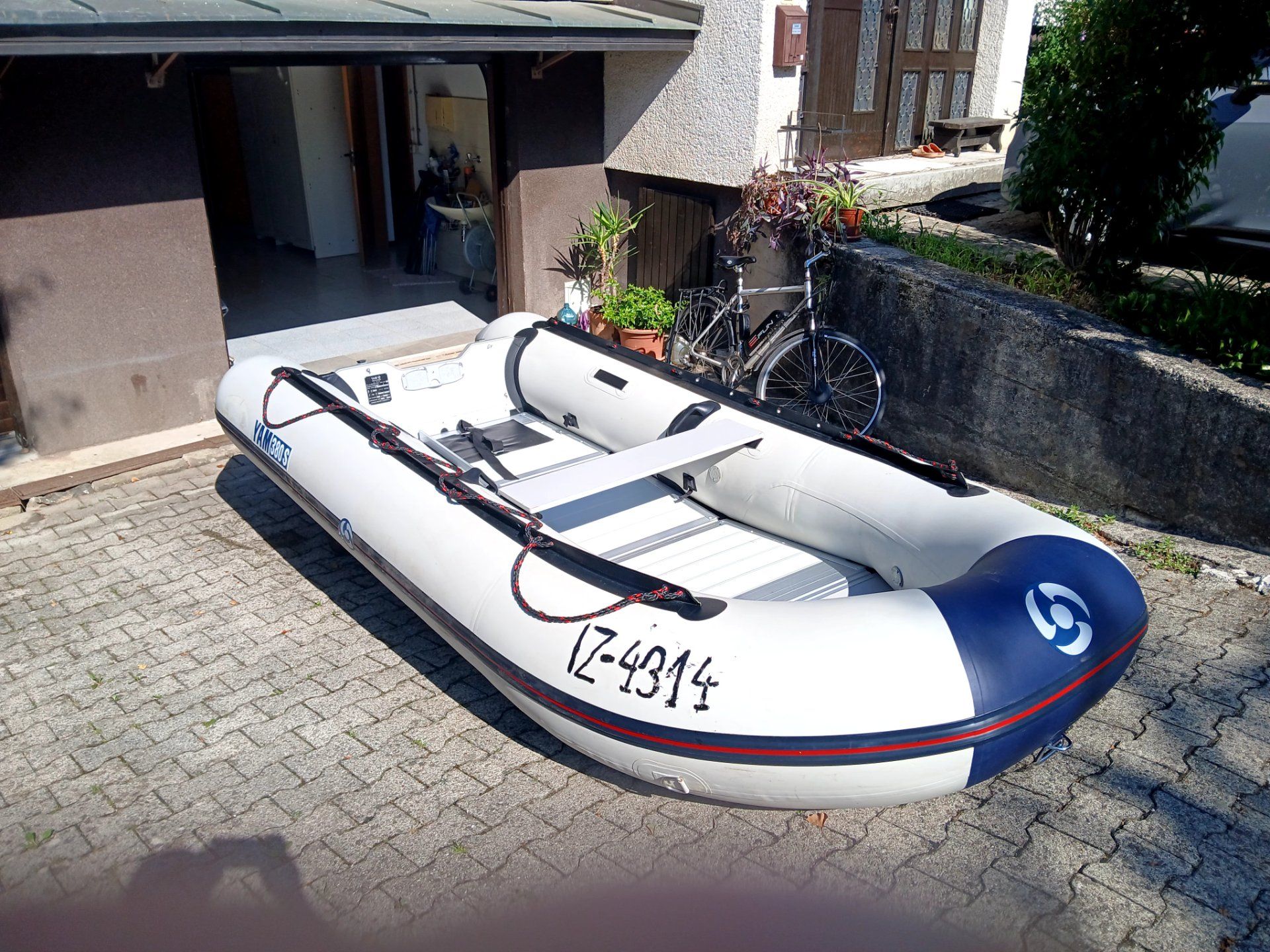 Yam 380s - 2002