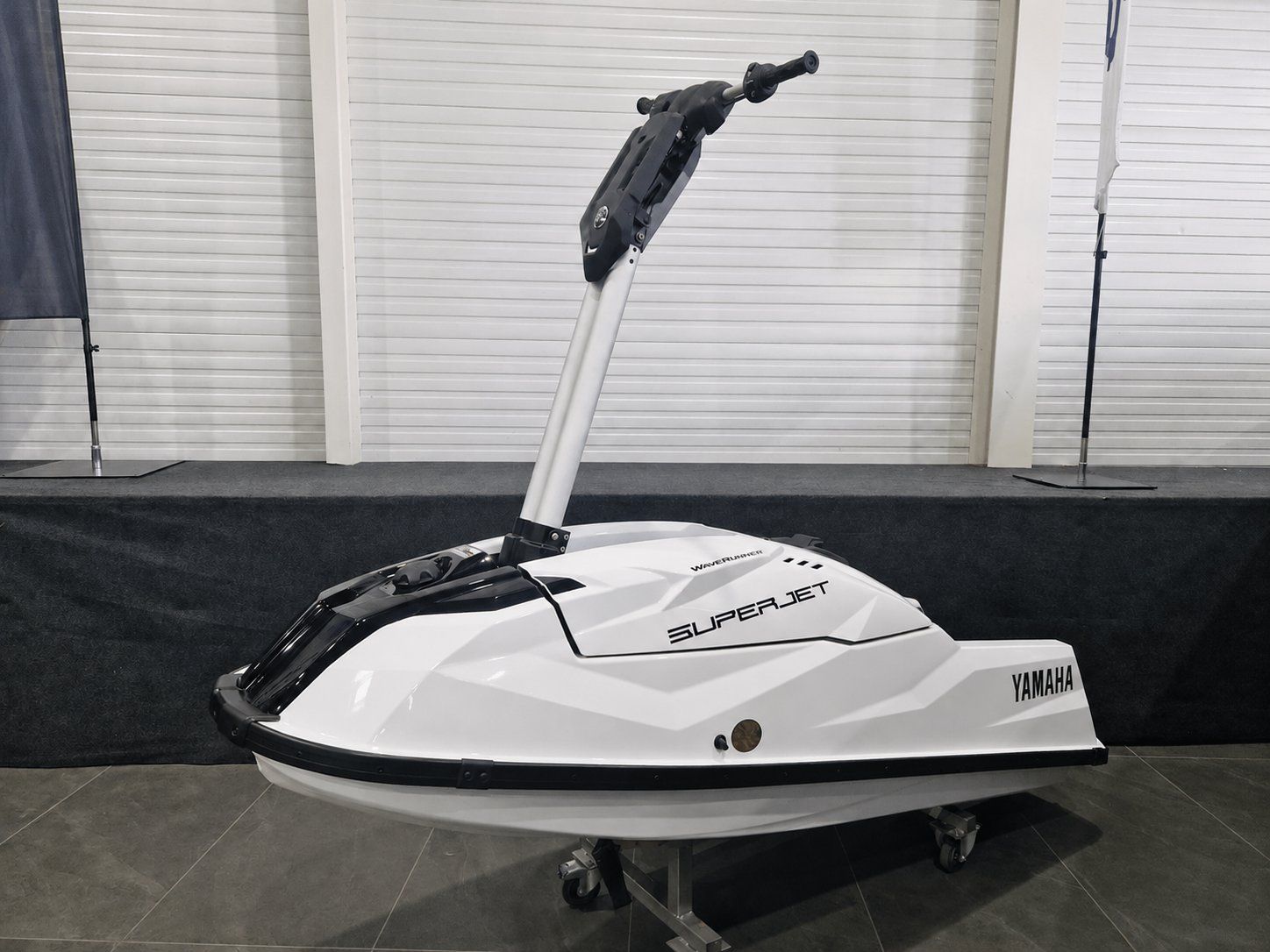 Yamaha SUPERJET 2023 - SAMO 3 URE - 2023