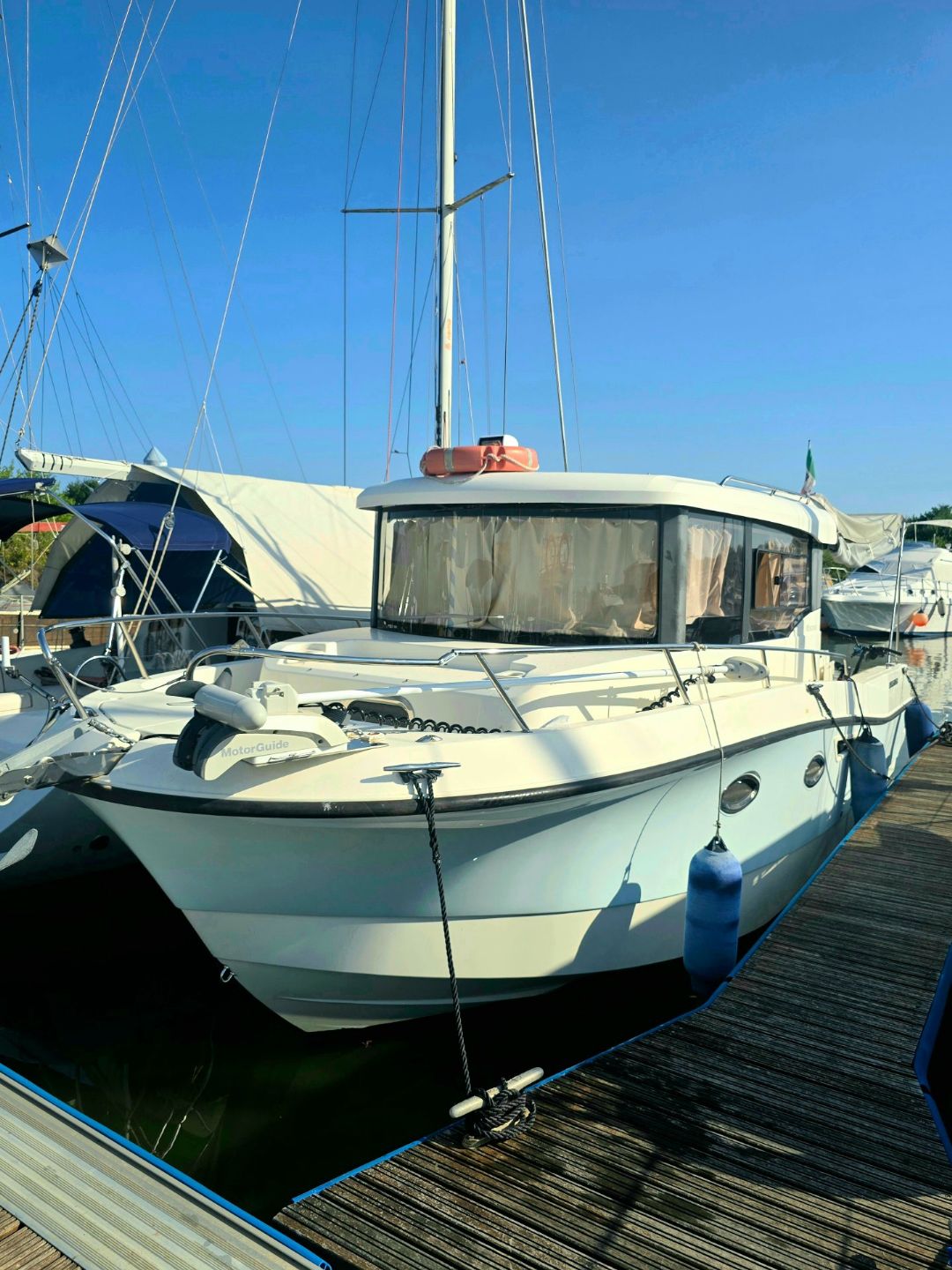 Quicksilver Pilothouse 905 - 2017 - for sale: 85000.-EUR