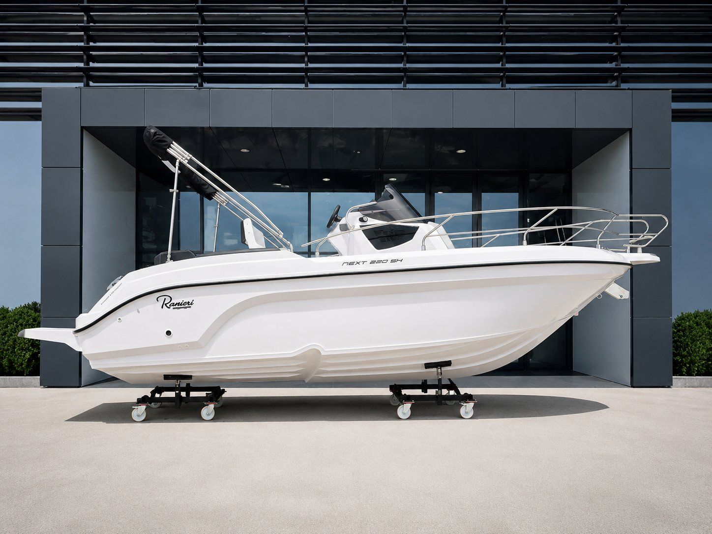 Ranieri International Next 220SH - Novo - 2026