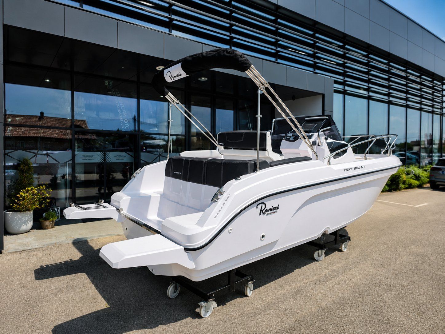 Ranieri International Next 220SH - Novo - 2026