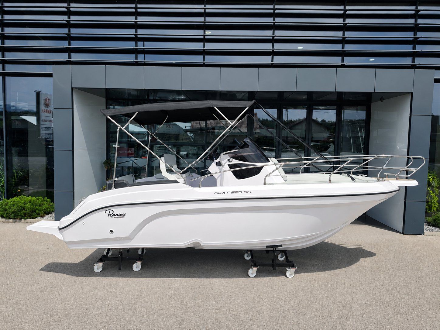 Ranieri International Next 220SH - Novo - 2026