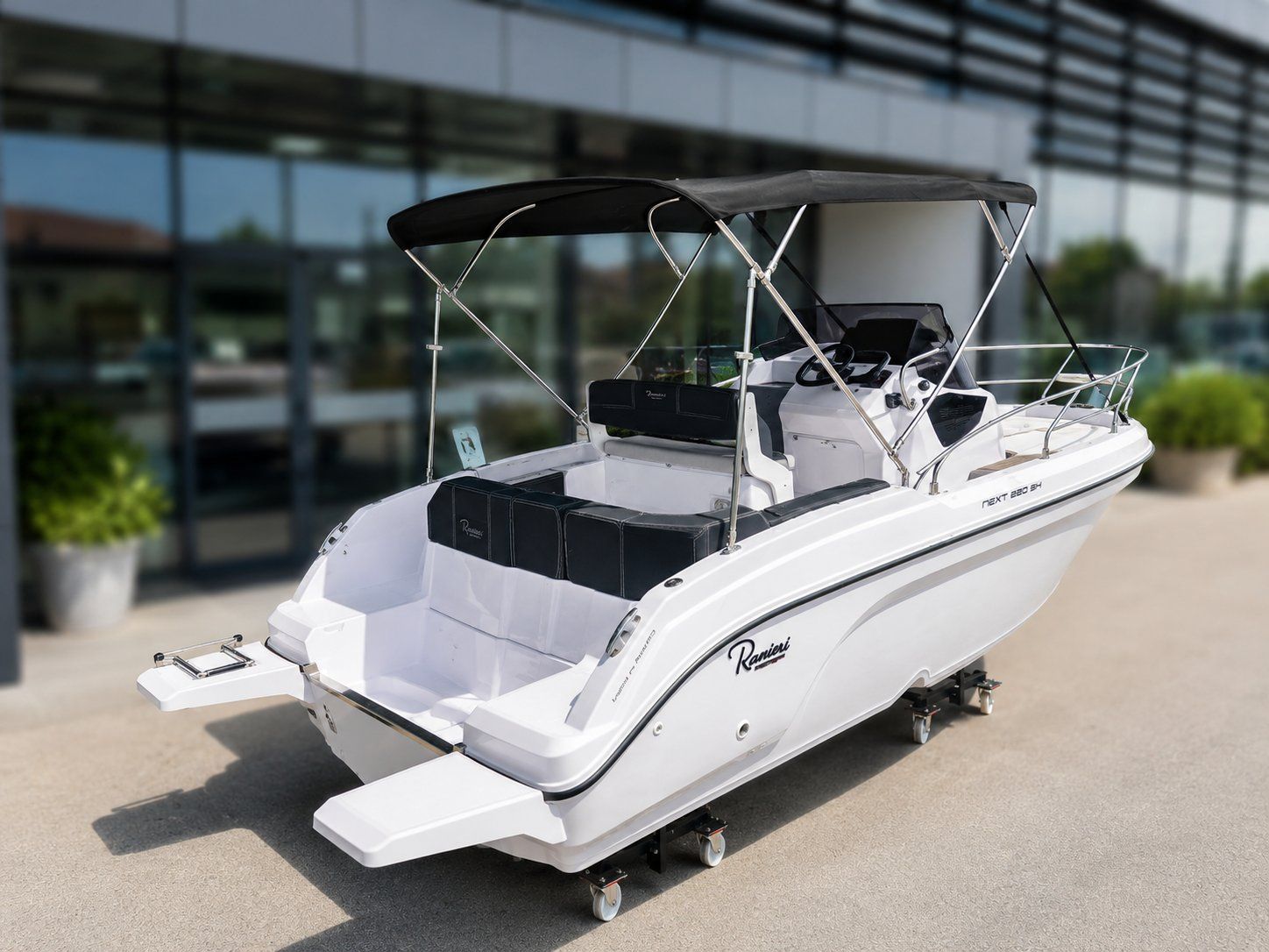 Ranieri International Next 220SH - Novo - 2026