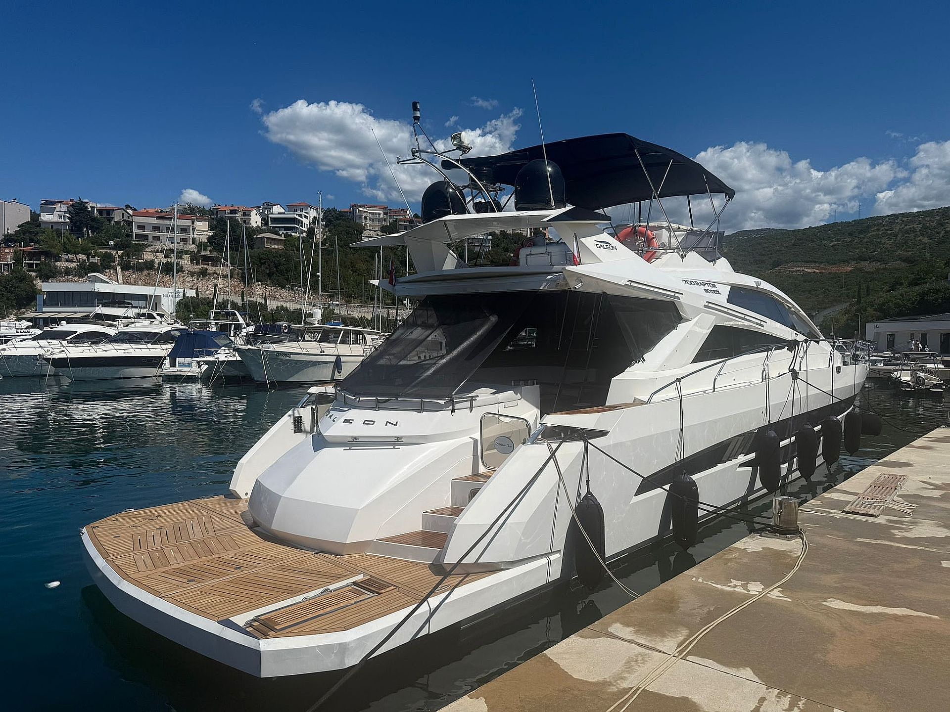 Galeon 700 Skydeck - 2010