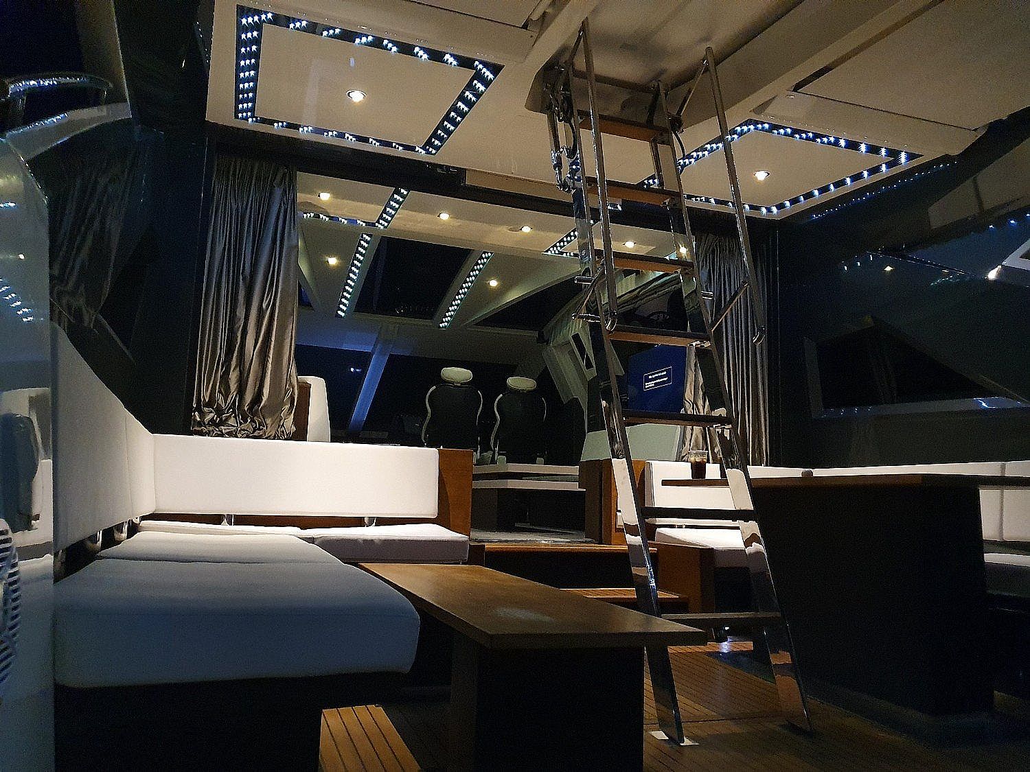 Galeon 700 Skydeck - 2010