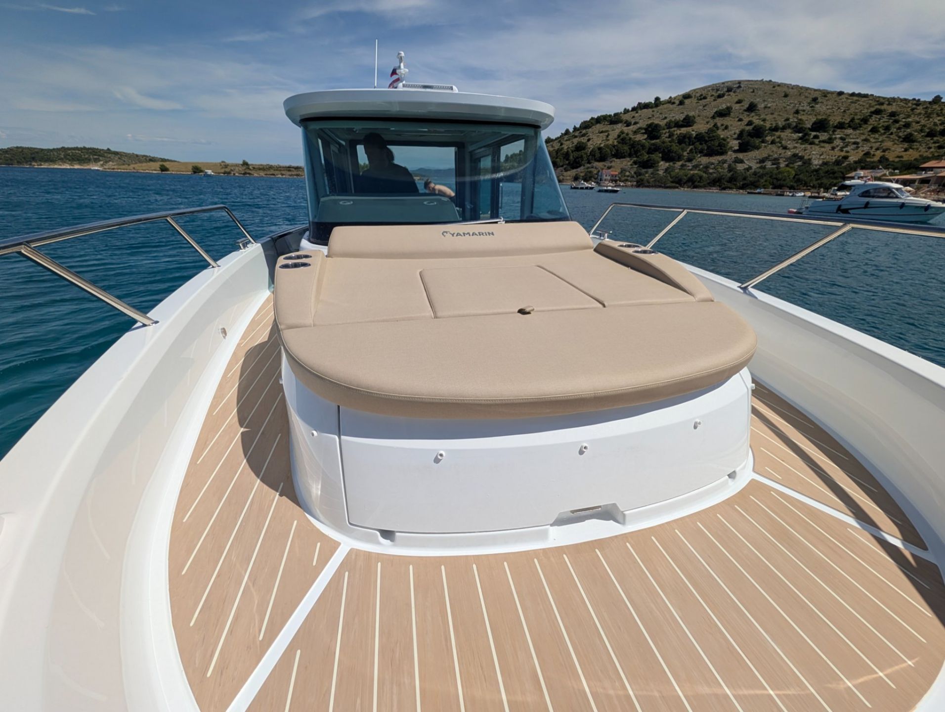 YAMARIN AURA 33 - 2026