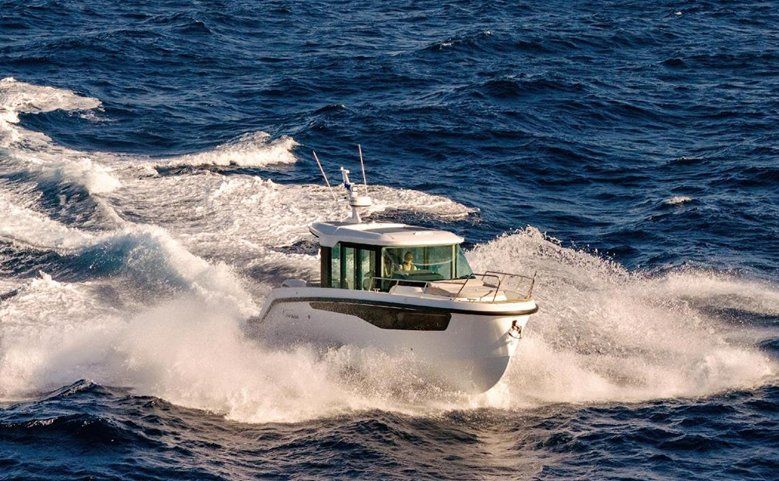 YAMARIN AURA 33 - 2026