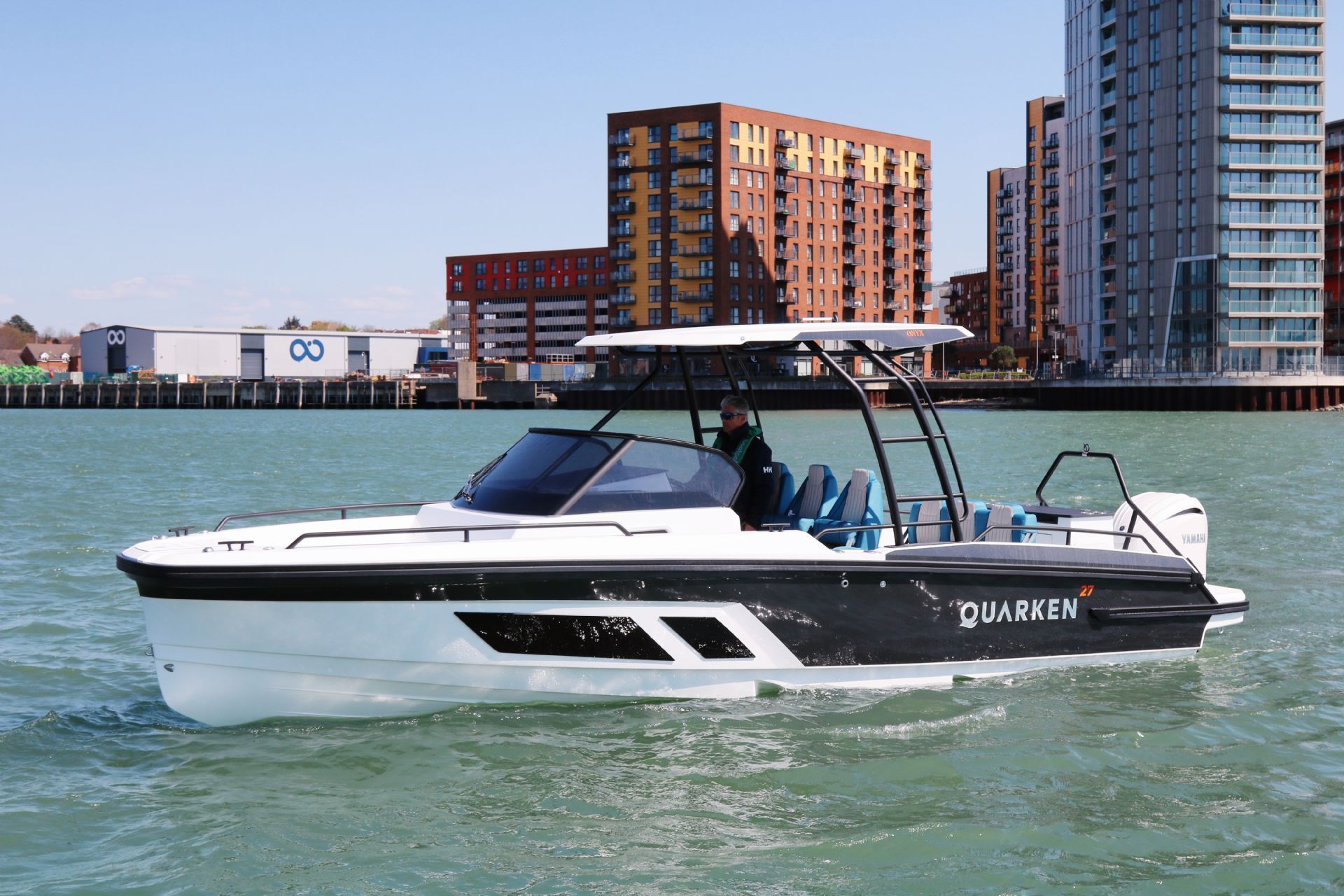 Quarken 27 T-Top V2 Onyx +YA... - 2026 - for sale: 142999.-EUR
