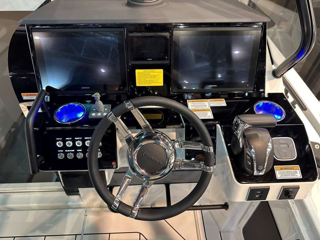 Quarken 27 T-Top V2 Onyx  YA... - 2026 - for sale: 142999.-EUR