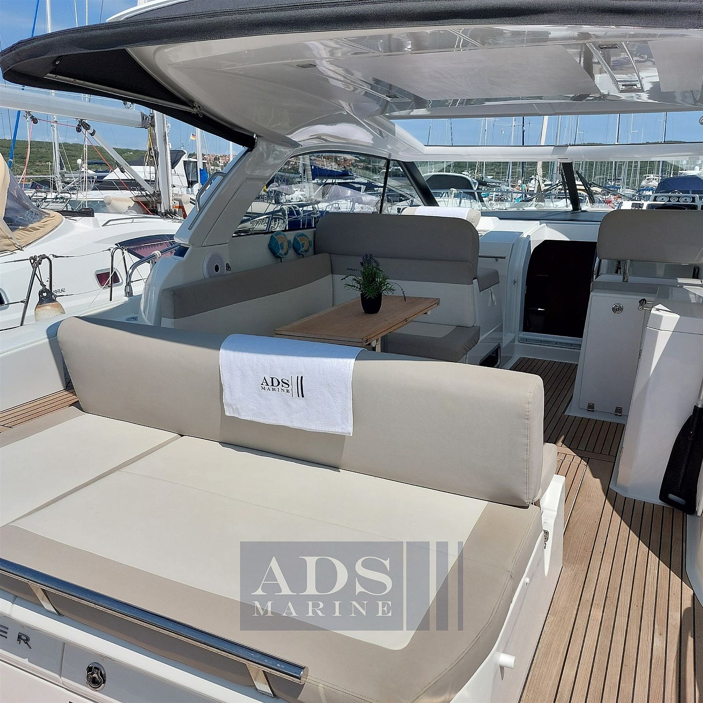 Jeanneau Leader 40 - 2014