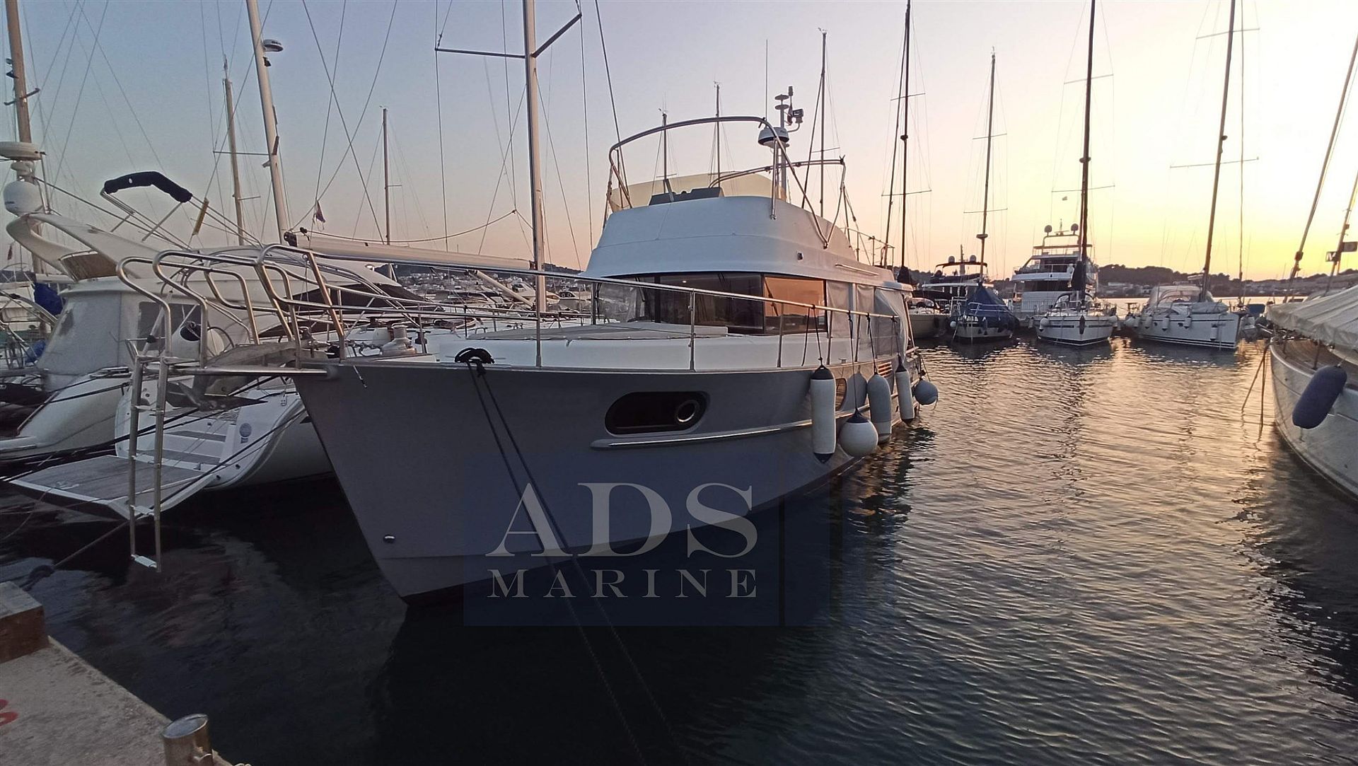 Beneteau Swift Trawler 44 - 2019