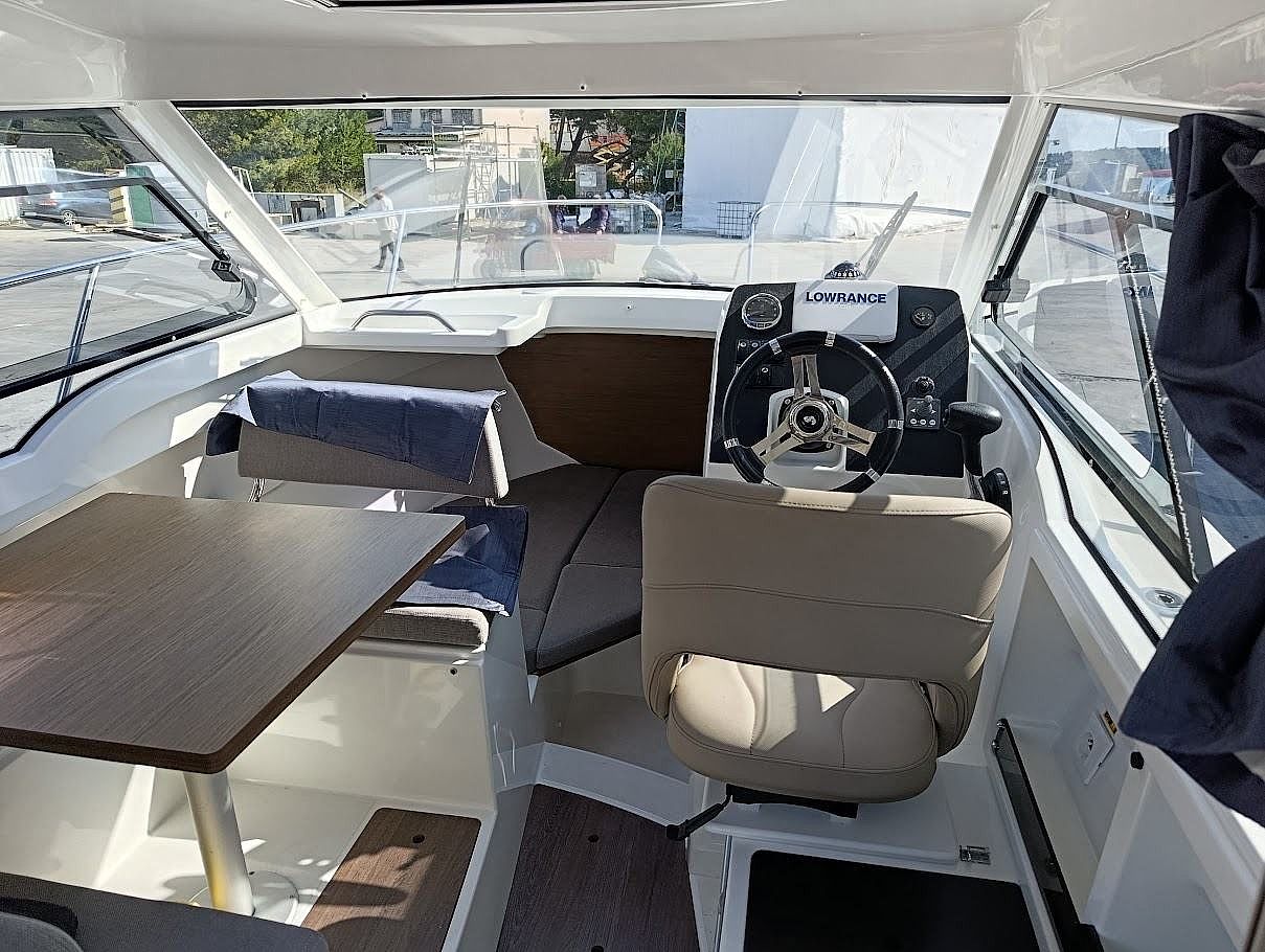 Beneteau Antares 7  OB - 2018