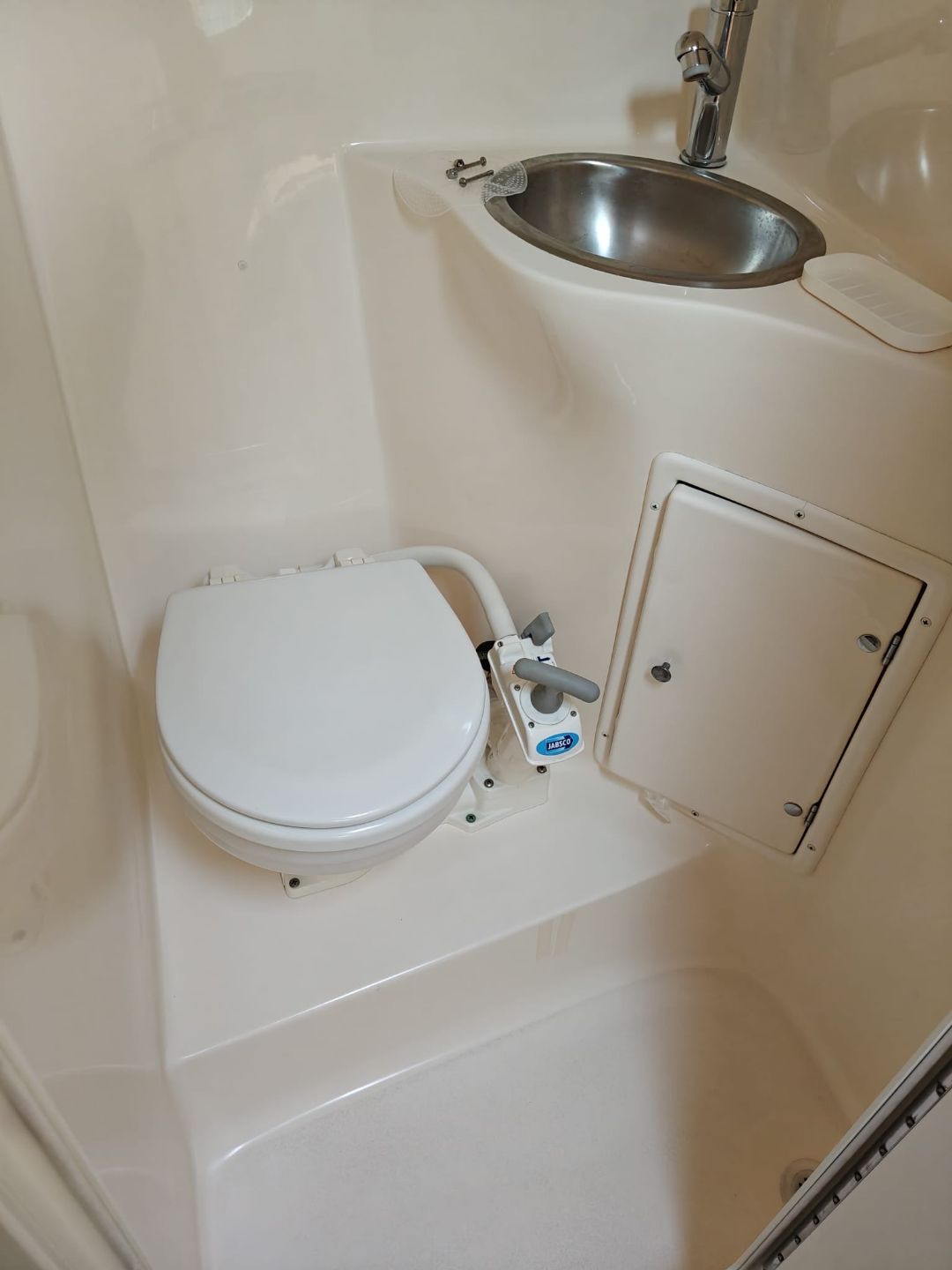Rinker 250 - 2005 - for sale call for a price 