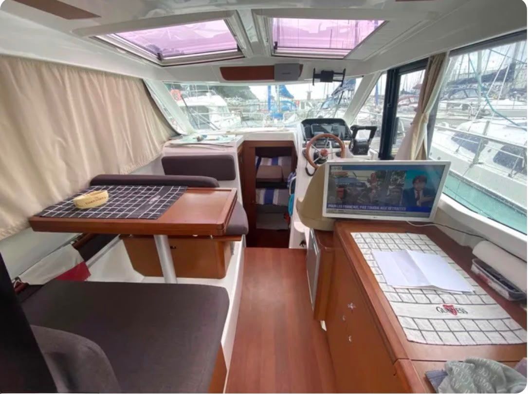 Jeanneau MERRY FISHER 855 HONDA - INCE NOVO - 2012