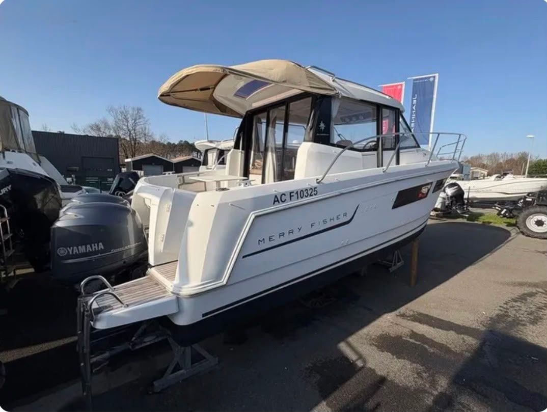 Jeanneau MERRY FISHER 855 CROISIERE - INCE NOVO - 2014