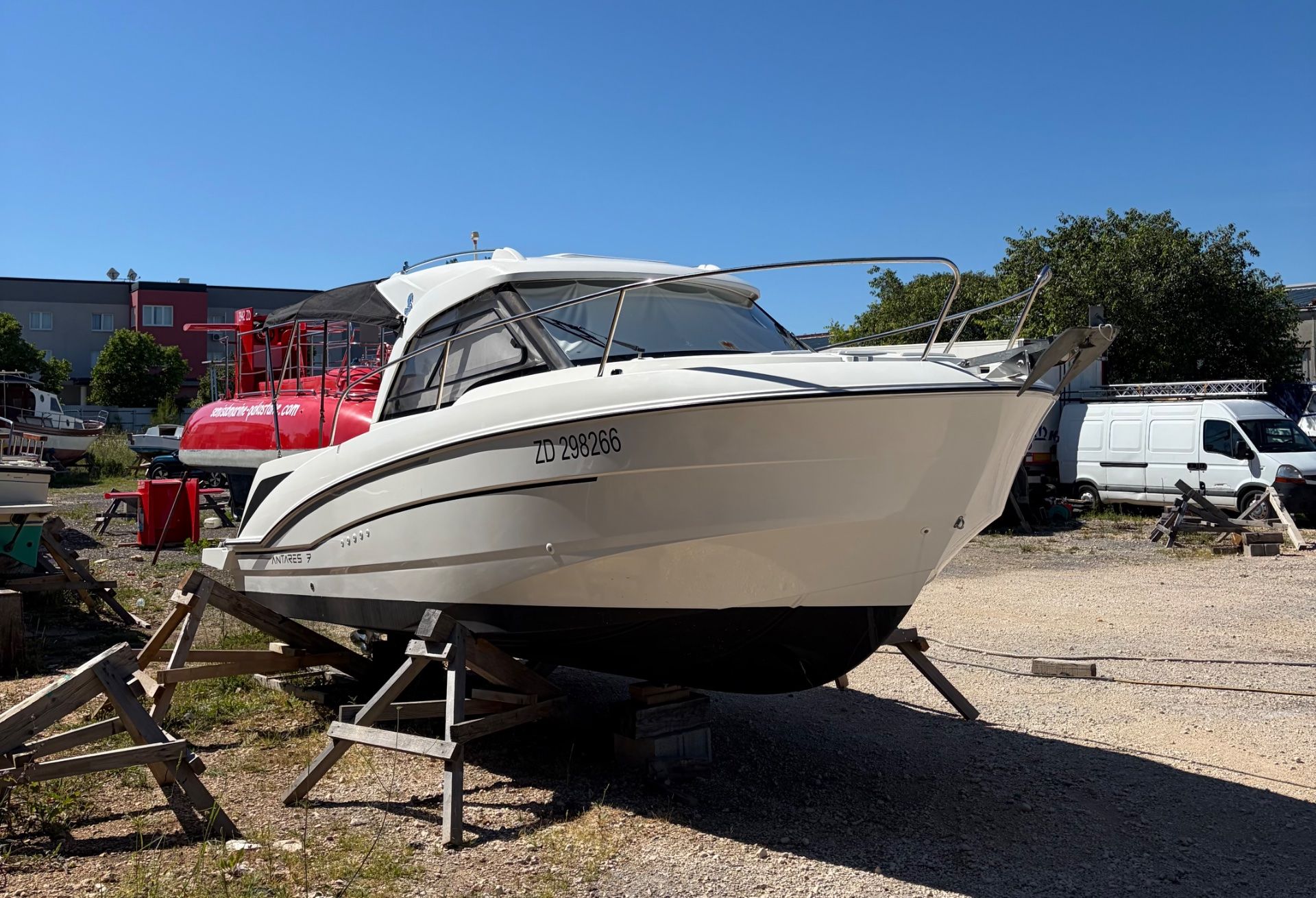 Beneteau Antares 7 - 2019