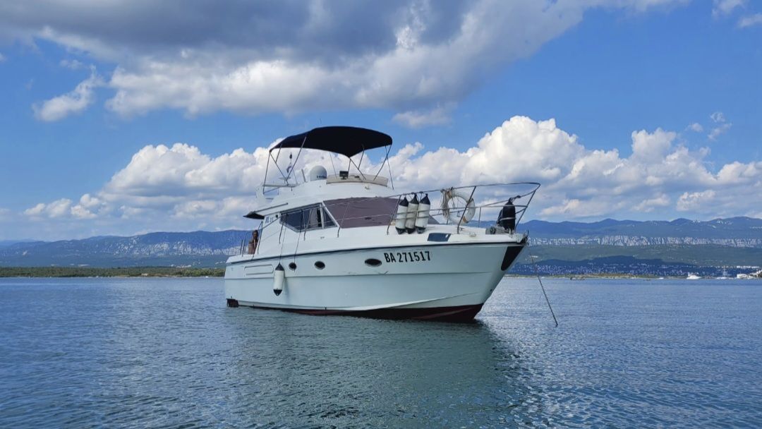 Azimut 35 fly - 1988 - for sale: 56000.-EUR